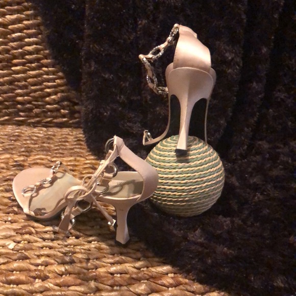 Enzo Angiolini Evening Heels - Picture 3 of 3